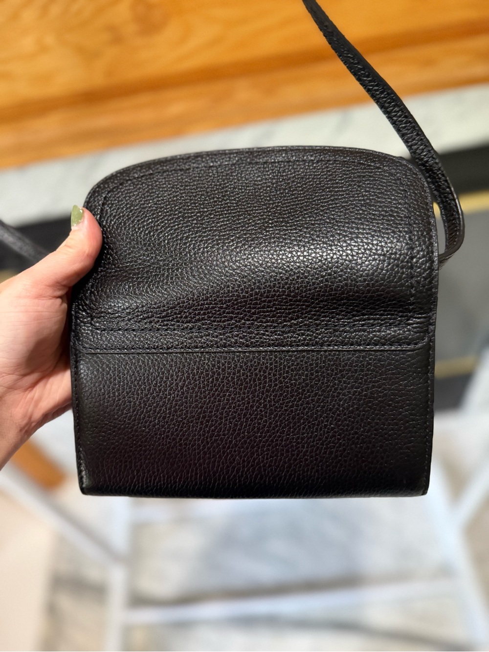 EUC Marc Jacobs Black Groove Leather Crossbody Wallet Metal Logo - Picture 8 of 16